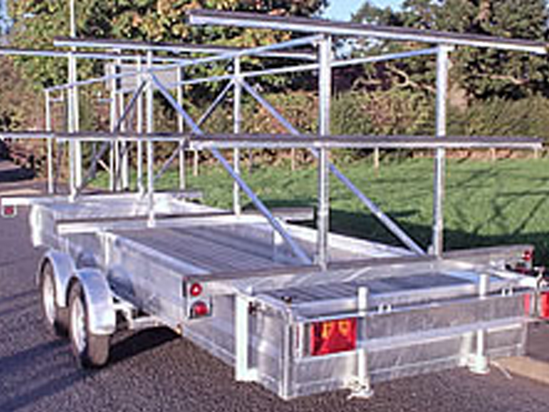 Motiv Trailers TC 2000 HDG 3x9